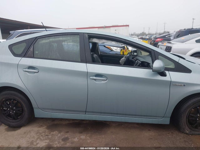 Toyota Prius Four 2015 JTDKN3DU3F1956570 Image 13