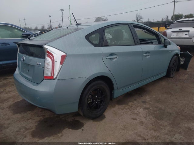 Toyota Prius Four 2015 JTDKN3DU3F1956570 Image 4