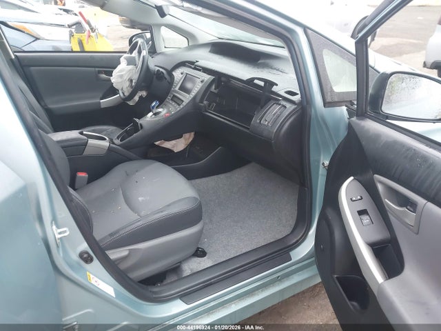 Toyota Prius Four 2015 JTDKN3DU3F1956570 Image 5