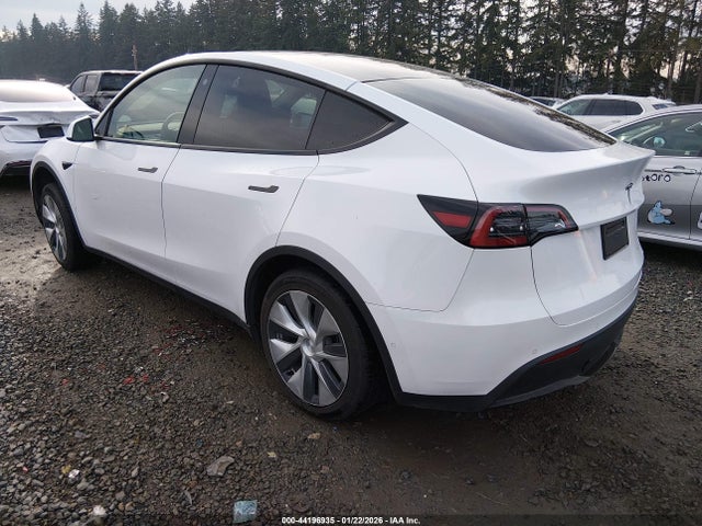 2021 TESLA MODEL Y 5YJYGDEE1MF149602 Photo 2