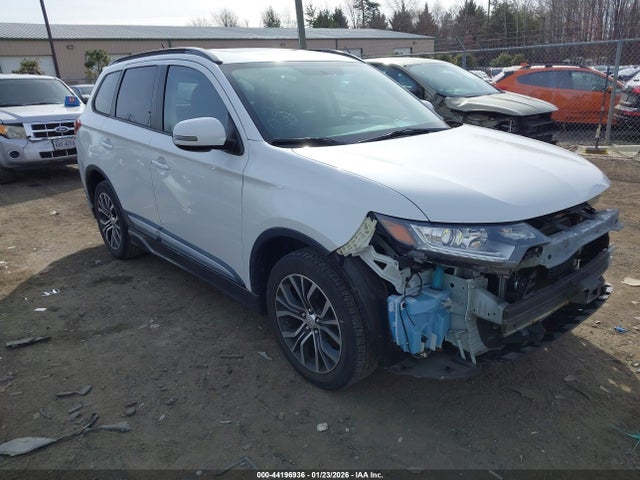 2016 MITSUBISHI OUTLANDER JA4AD3A3XGZ015365 Photo 0