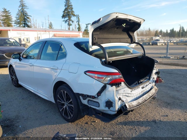 4T1B11HK3KU733975 Toyota CAMRY SE
