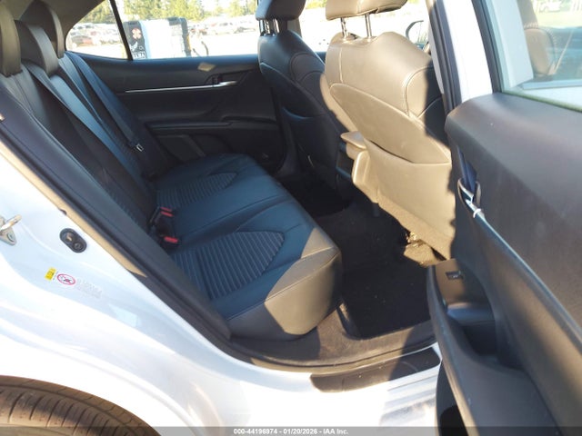 4T1B11HK3KU733975 Toyota CAMRY SE