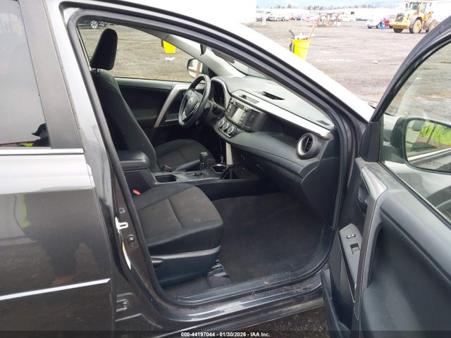 JTMBFREVXHJ104887 Toyota RAV4 LE