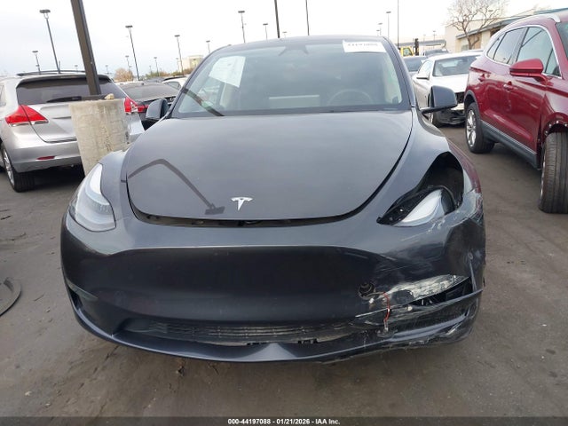 7SAYGDED0RF129567 Tesla Model Y Rwd