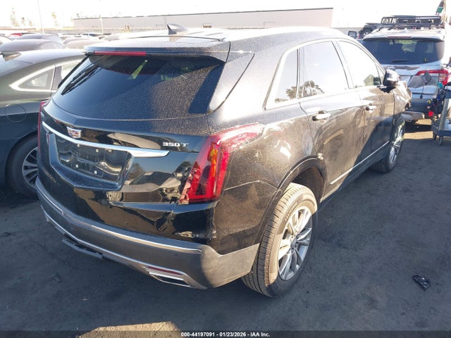 2022 CADILLAC XT5 1GYKNCR45NZ136834 Photo 3