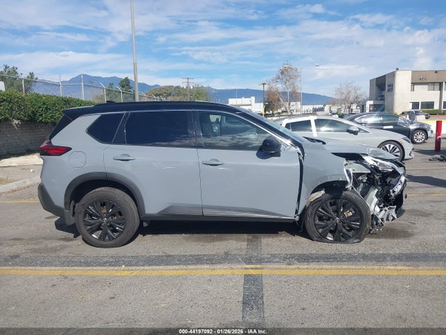 JN8BT3BA5PW012227 Nissan Rogue Sv Fwd