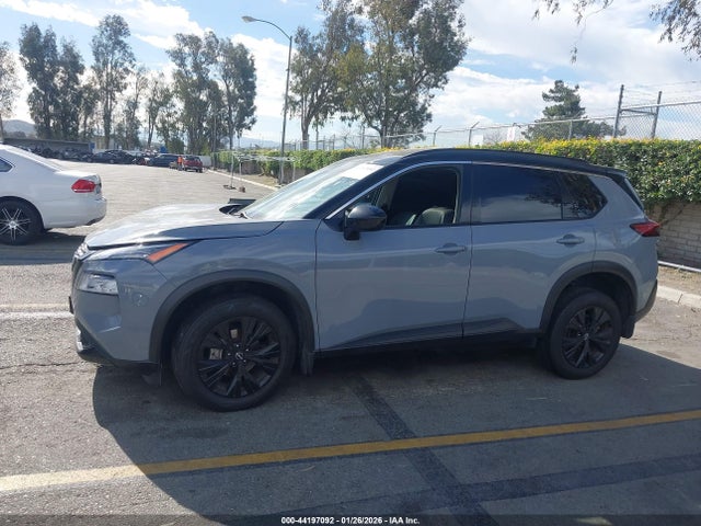 JN8BT3BA5PW012227 Nissan Rogue Sv Fwd