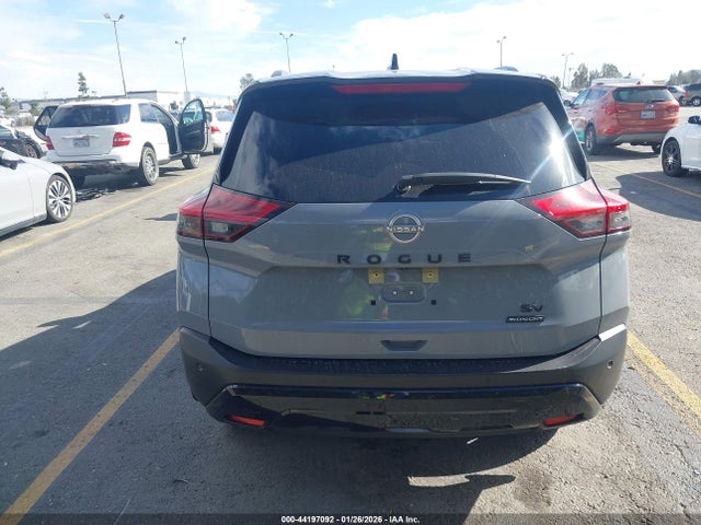 JN8BT3BA5PW012227 Nissan Rogue Sv Fwd