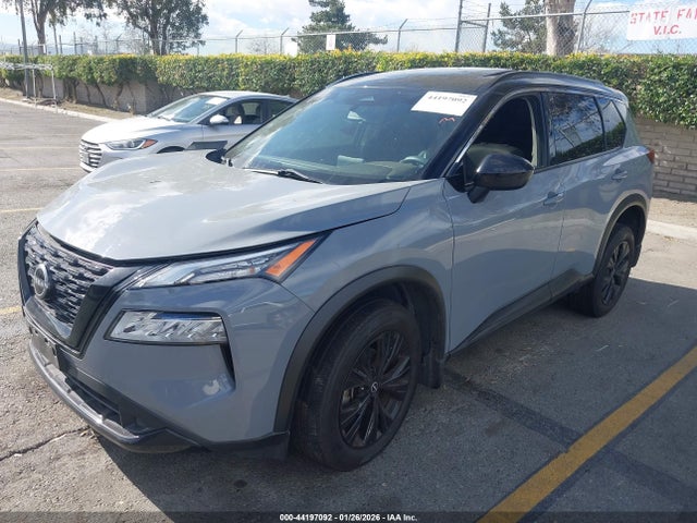 JN8BT3BA5PW012227 Nissan Rogue Sv Fwd