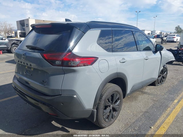 JN8BT3BA5PW012227 Nissan Rogue Sv Fwd