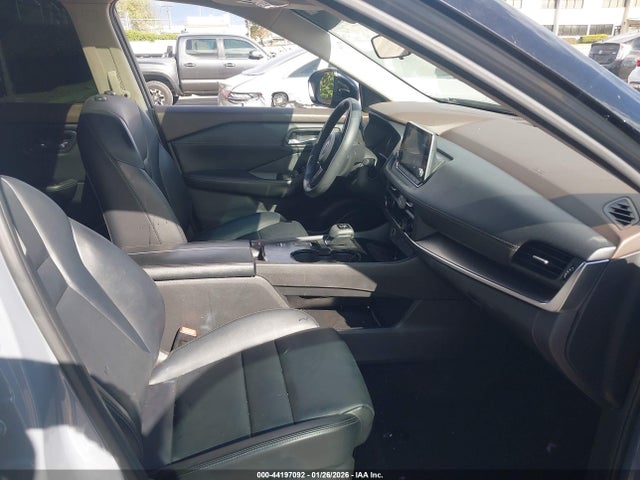JN8BT3BA5PW012227 Nissan Rogue Sv Fwd