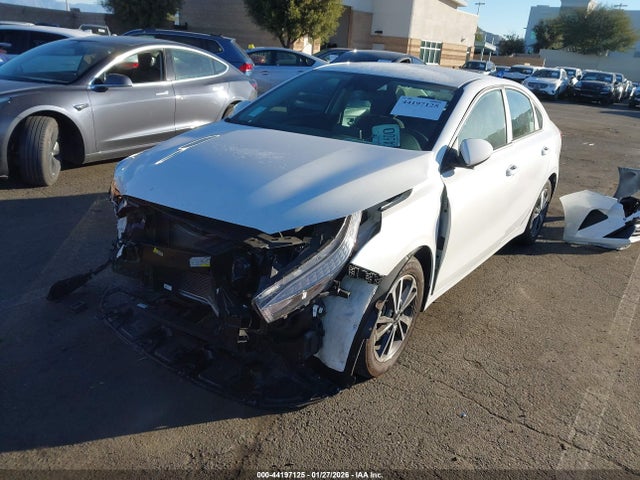 3KPF24ADXRE729656 KIA Forte Lxs