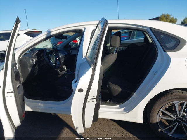 3KPF24ADXRE729656 KIA Forte Lxs