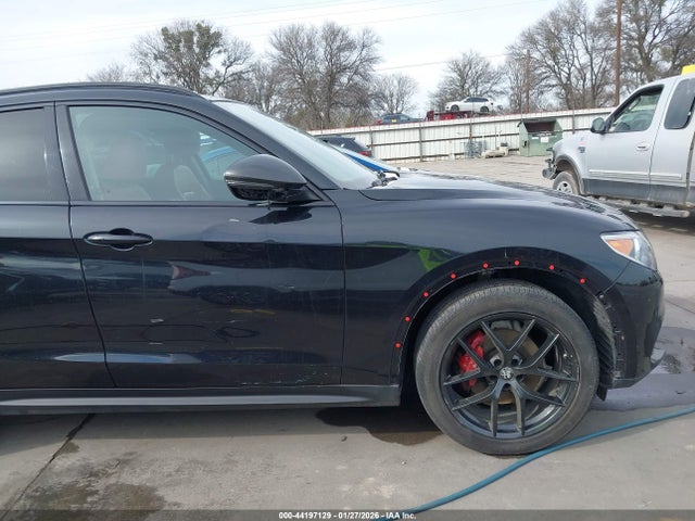 44197129 :رقم المزاد ، ZASPAJAN6K7C71156 vin ، 2019 Alfa Romeo Stelvio Rwd مزاد بيع