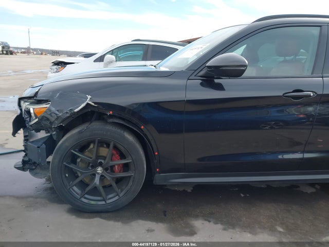 Продажа на аукционе авто 2019 Alfa Romeo Stelvio Rwd, vin: ZASPAJAN6K7C71156, номер лота: 44197129