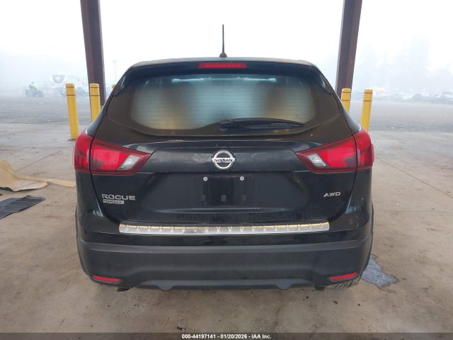 JN1BJ1CR6HW120743 Nissan Rogue Sport S