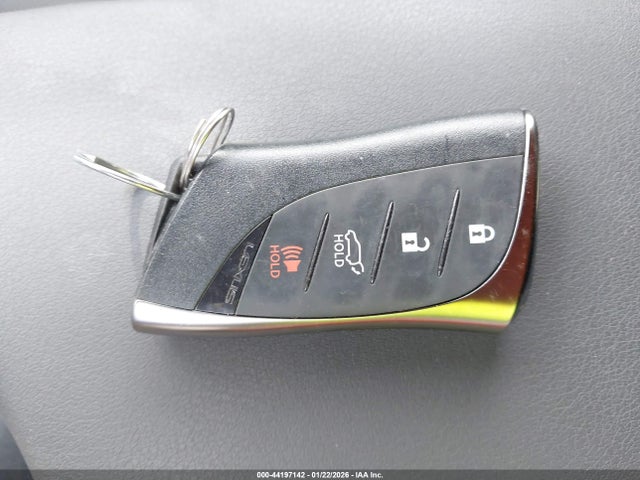 JTHP9JBH3M2052857 Lexus UX 250H