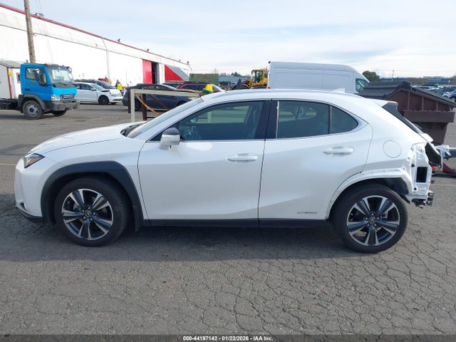 JTHP9JBH3M2052857 Lexus UX 250H