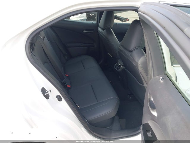 JTHP9JBH3M2052857 Lexus UX 250H