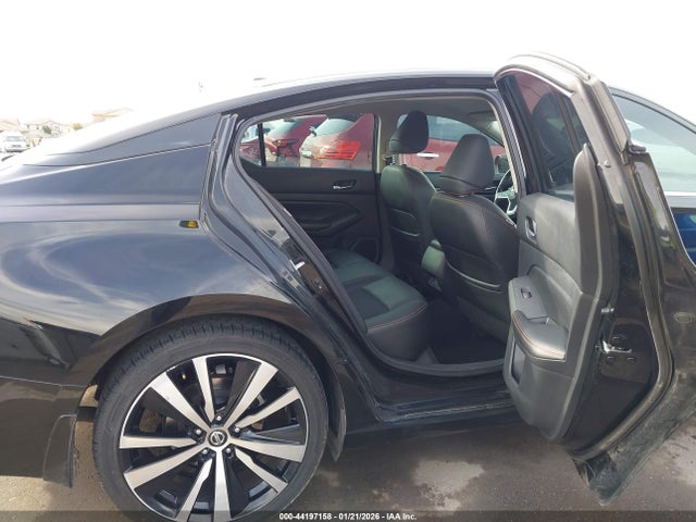 1N4BL4CV0KC255706 Nissan Altima 2.5 Sr