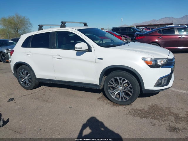 JA4AP3AU7JZ008879 Mitsubishi Outlander Sport 2.0 Es
