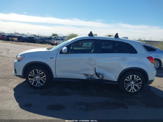 JA4AP3AU7JZ008879 Mitsubishi Outlander Sport 2.0 Es