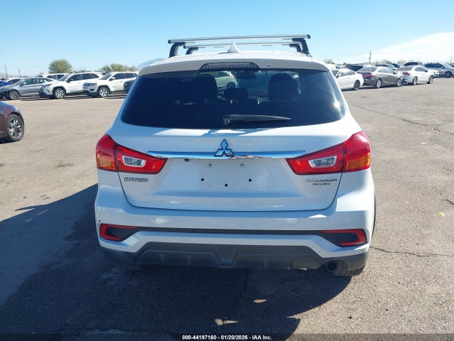 JA4AP3AU7JZ008879 Mitsubishi Outlander Sport 2.0 Es