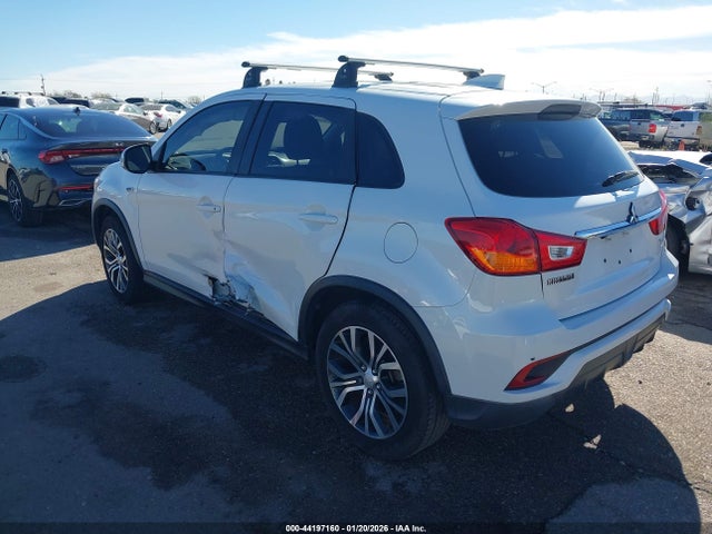 2018 MITSUBISHI OUTLANDER SPORT JA4AP3AU7JZ008879 Photo 2