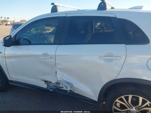2018 MITSUBISHI OUTLANDER SPORT JA4AP3AU7JZ008879 Photo 5