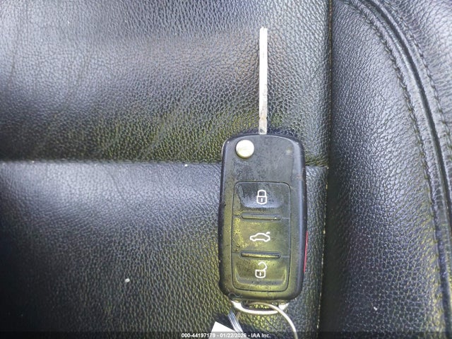 2017 VOLKSWAGEN TIGUAN WVGUV7AXXHW512599 Photo 10