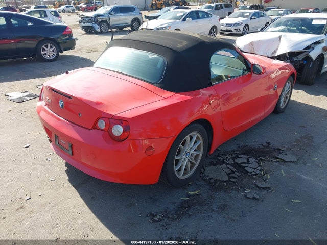 2005 BMW Z4 4USBT33515LS55829 Photo 3