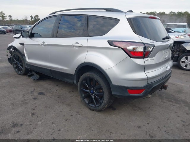 44197193 :رقم المزاد ، 1FMCU9J96HUC49888 vin ، 2017 Ford Escape Titanium مزاد بيع