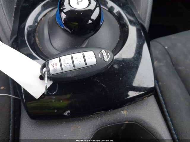 1N4AZ1CP5JC300213 Nissan LEAF SV