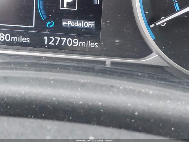1N4AZ1CP5JC300213 Nissan LEAF SV