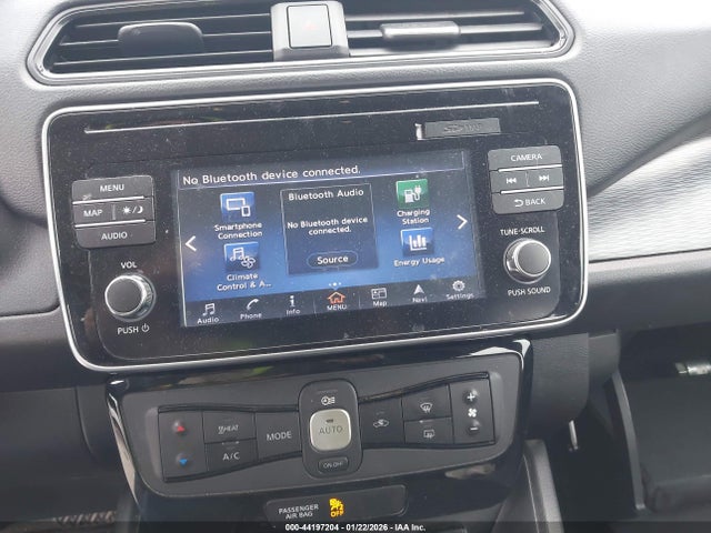 1N4AZ1CP5JC300213 Nissan LEAF SV