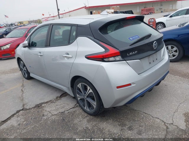 1N4AZ1CP5JC300213 Nissan LEAF SV