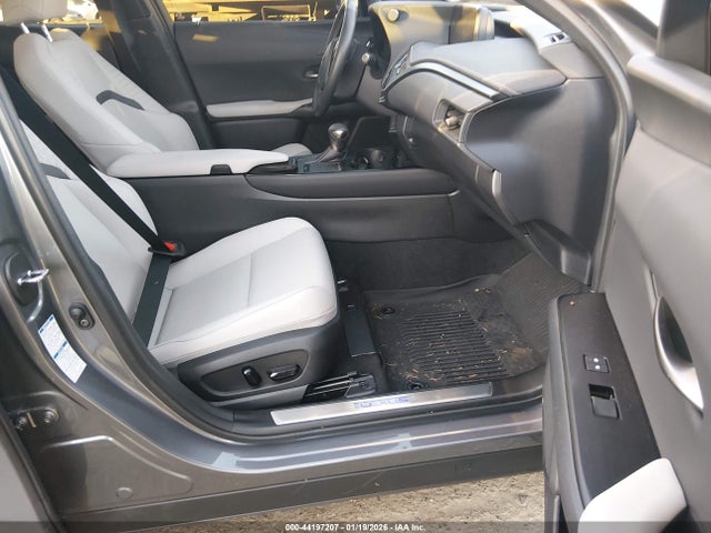 Продажа на аукционе авто 2021 Lexus Ux 250h Luxury, vin: JTHL9JBH4M2048248, номер лота: 44197207