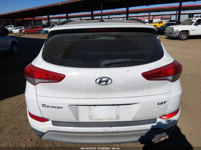 KM8J33A28HU546414 Hyundai Tucson Night