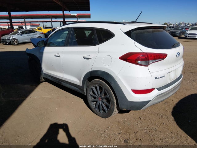 KM8J33A28HU546414 Hyundai Tucson Night