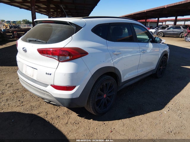 KM8J33A28HU546414 Hyundai Tucson Night