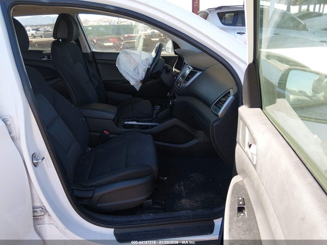 KM8J33A28HU546414 Hyundai Tucson Night