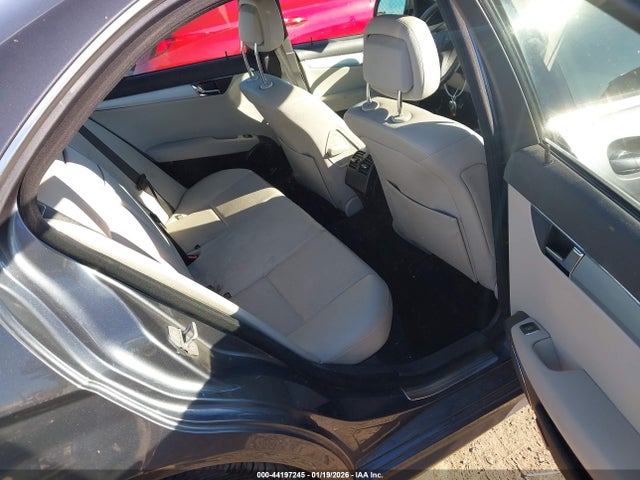 44197245 :رقم المزاد ، WDDGF54X39R061519 vin ، 2009 Mercedes-benz C 300 Luxury/sport مزاد بيع