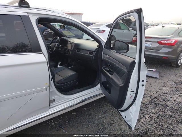 2019 MITSUBISHI OUTLANDER PHEV JA4J24A52KZ036376 Photo 4