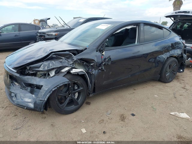 2026 TESLA MODEL Y 7SAYGDED8TF452157 Photo 1