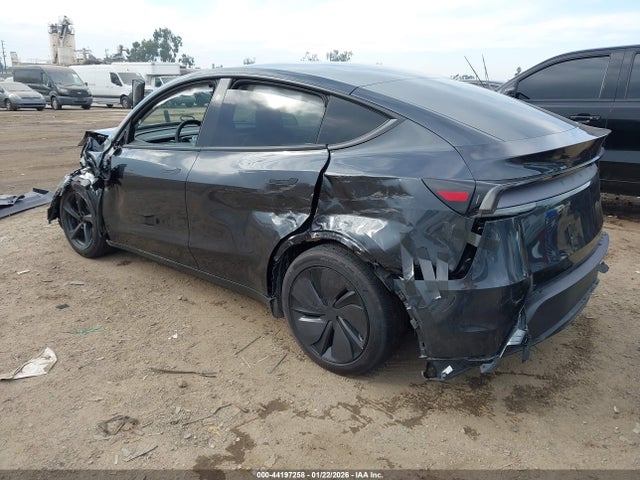 2026 TESLA MODEL Y 7SAYGDED8TF452157 Photo 2