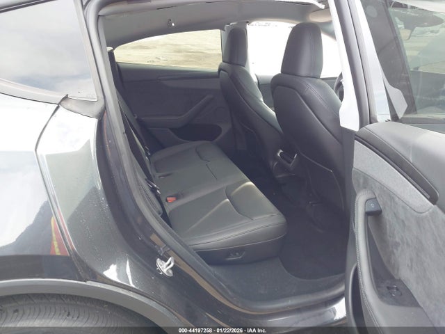 2026 TESLA MODEL Y 7SAYGDED8TF452157 Photo 7