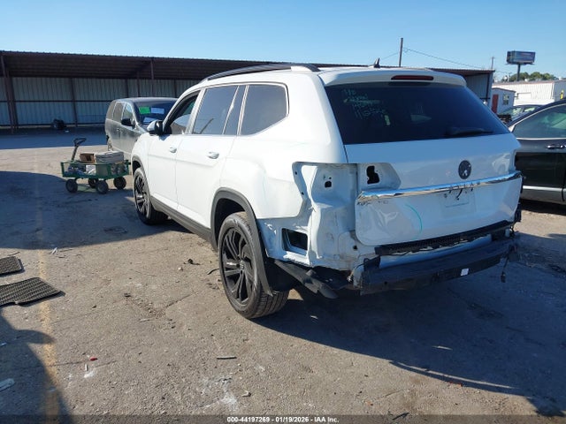 2022 VOLKSWAGEN ATLAS 1V2WR2CA1NC521796 Photo 2