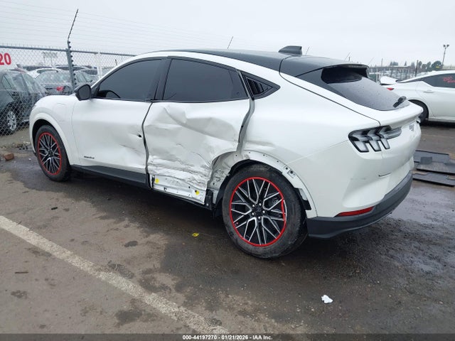 Ford Mustang Mach-e Premium 2025 3FMTK3R79SMA13477 Image 3