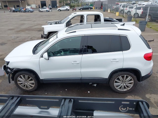 WVGAV7AX6FW511983 Volkswagen Tiguan Sel